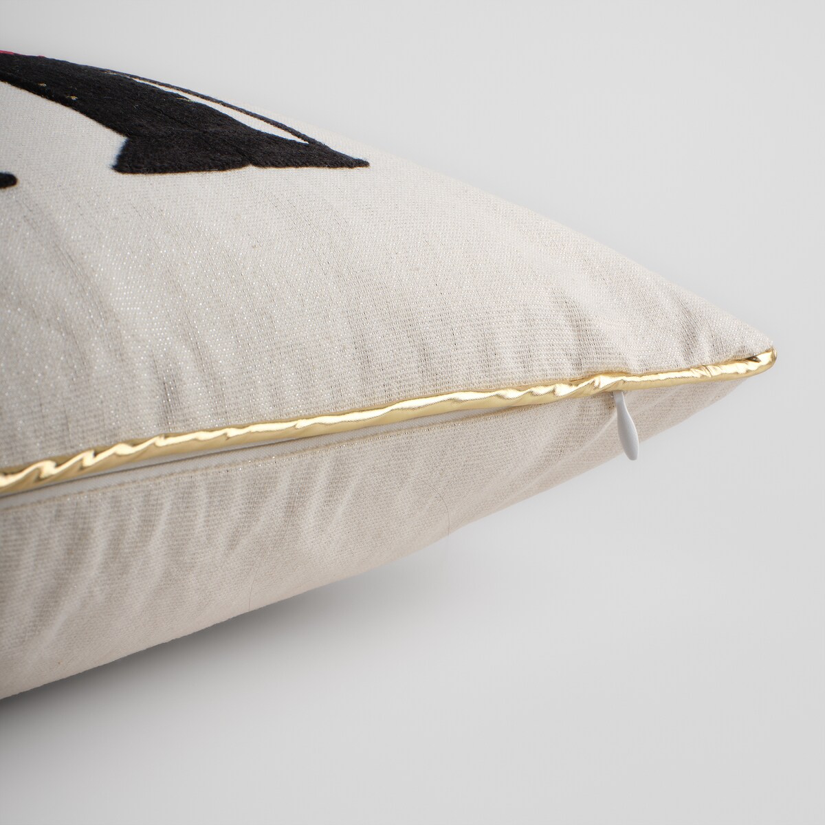 Poszewka Haftowana Nutpacheris 45x45 cm z motywem dziadka do orzechów