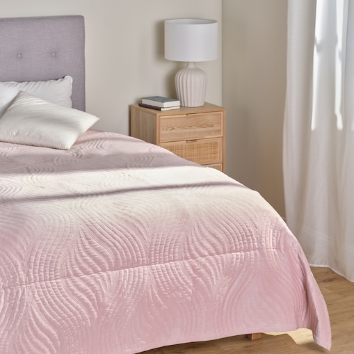 Jednokolorowa narzuta na łóżko z wytłoczonym wzorem Kaylin 200x220 cm