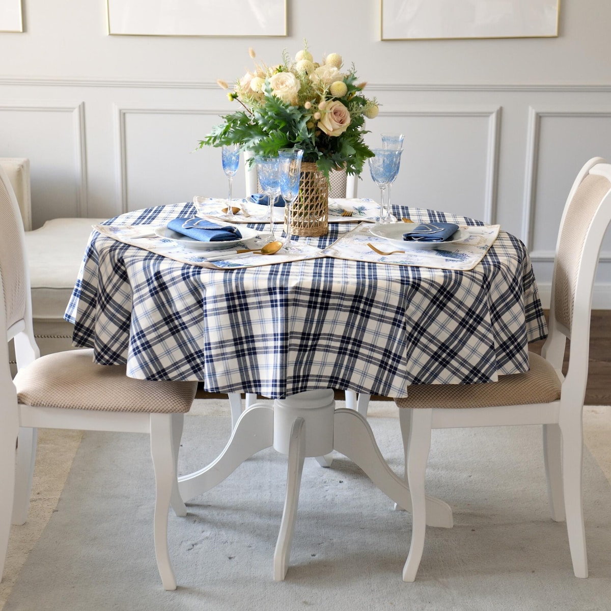 Okrągły obrus w kratę Blue Plaid