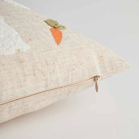 Poszewka Haftowana Carrolicious 45x45 cm z motywem królika