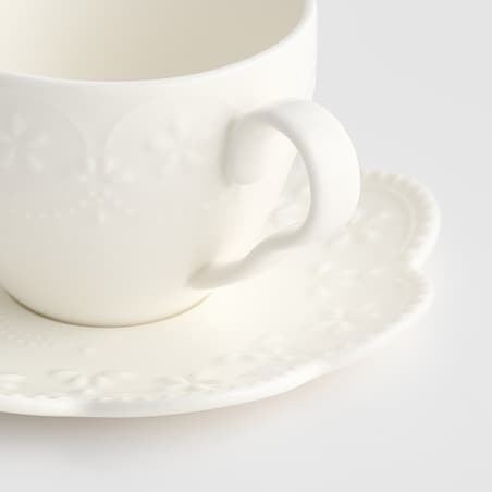 Filiżanka Ze Spodkiem Lace z motywem kwiatowym