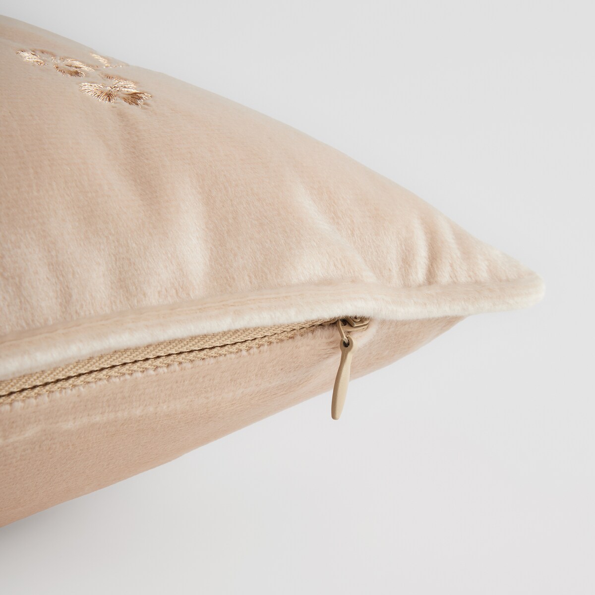 Poszewka Haftowana Ptako 45x45 cm z motywem zwierzęcym