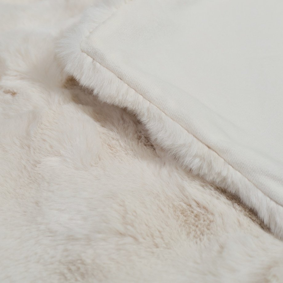 Jednokolorowa futrzana narzuta na łóżko Bares 180x200 cm