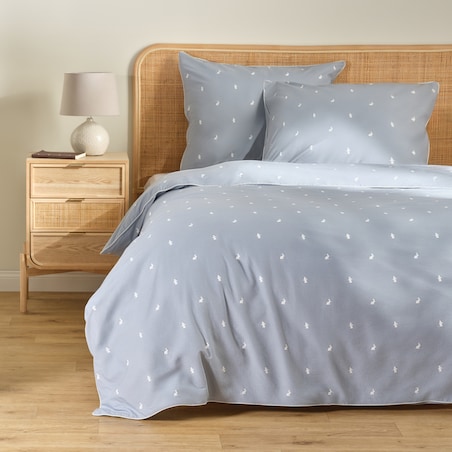 Pościel bawełniana z lamówką Leveriso 160x200 cm z motywem królika