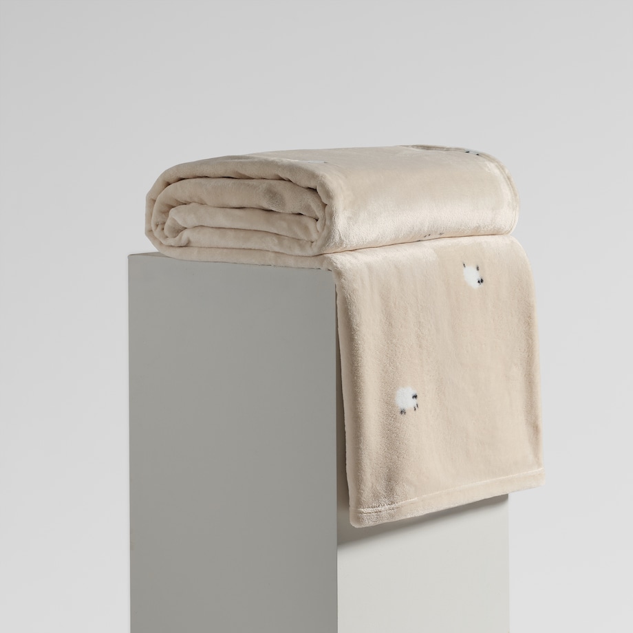 Drukowany koc Sheeperiso 150x200 cm z motywem baranka