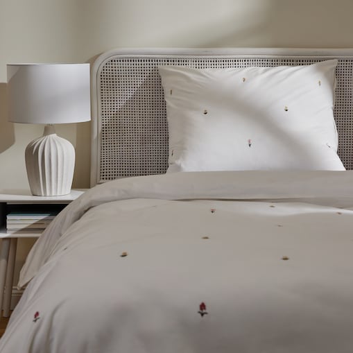 Pościel z perkalu z haftem Hiacinthio 140x200 cm z motywem kwiatowym