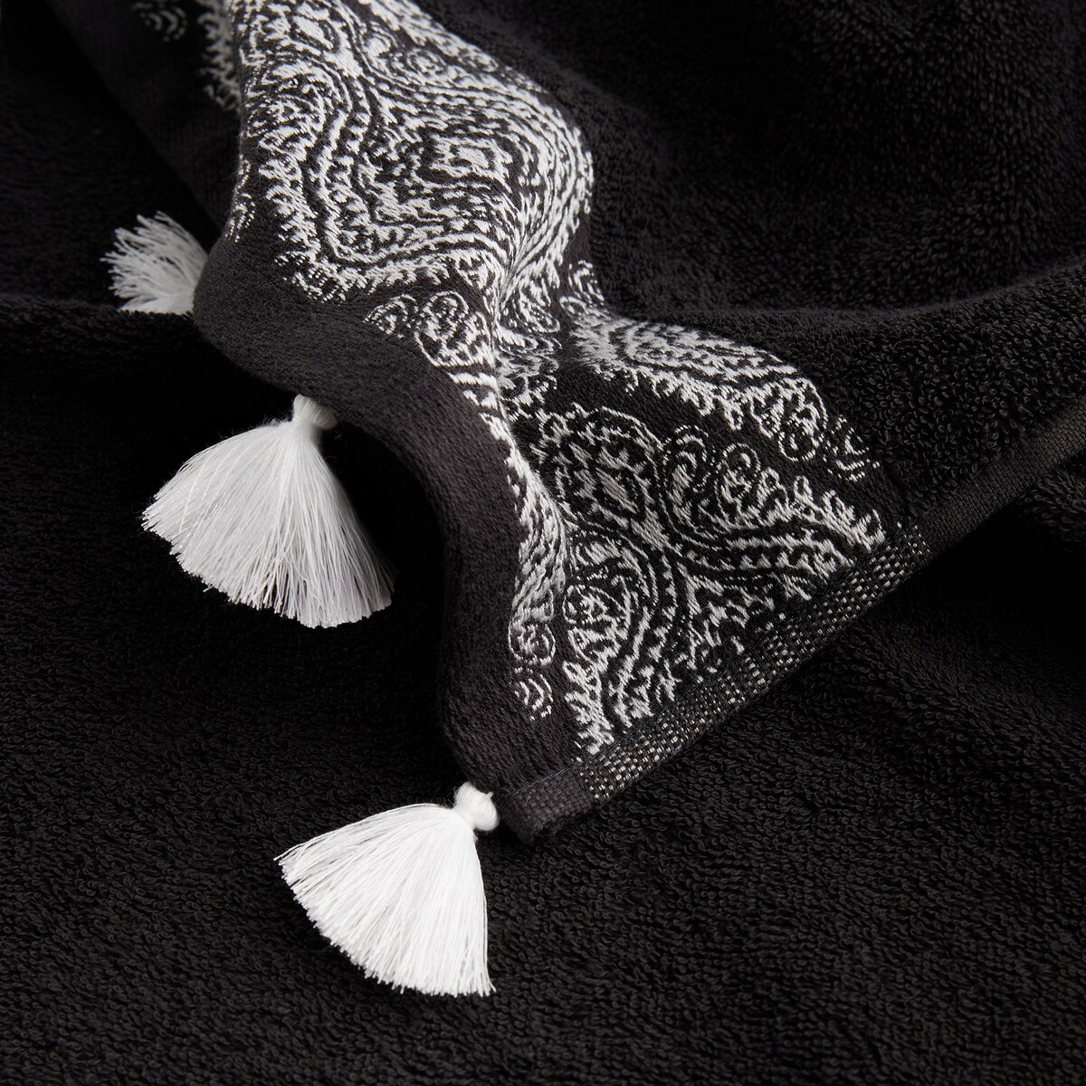 Ręcznik Beska 50x90 cm z motywem arabeski