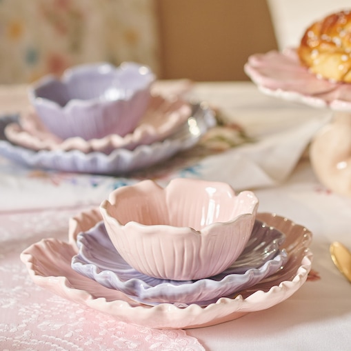 Patera Sakuro z motywem kwiatowym