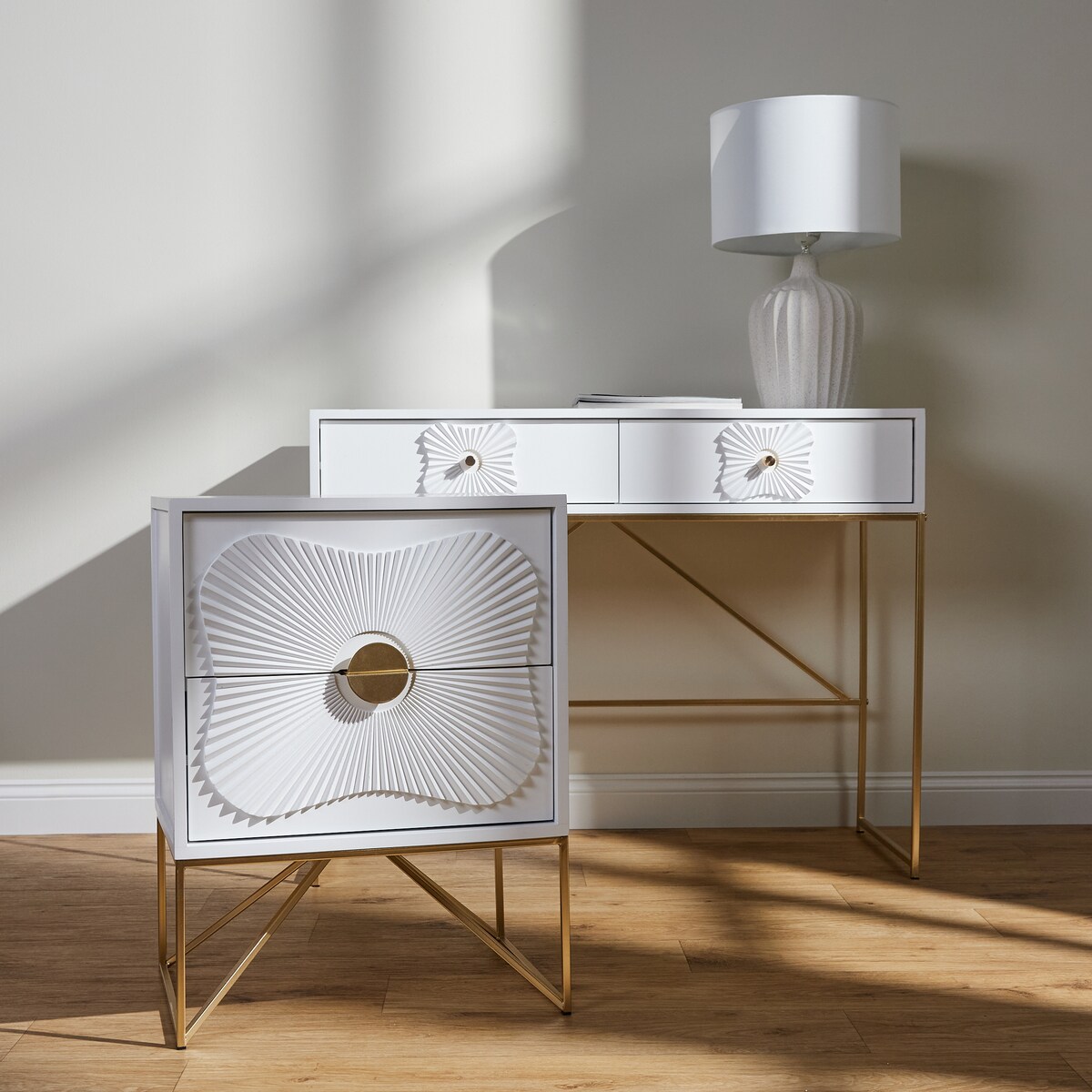 Ryflowana konsola ricona