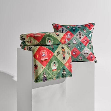 Poszewka z nadrukiem Nutpatcher 45x45 cm z motywem dziadka do orzechów