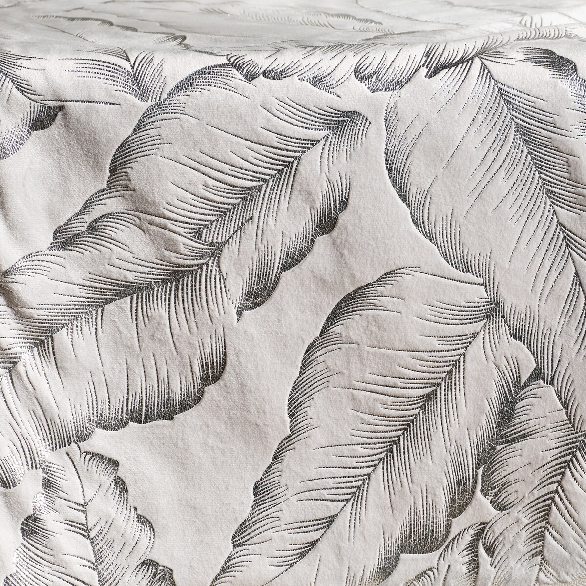 Bieżnik Welwetowy Foglare 40x180 cm z motywem liściastym