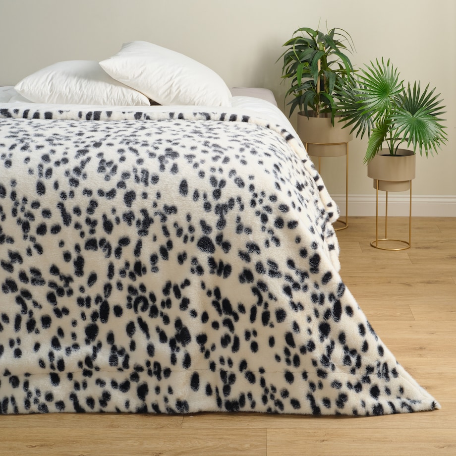 Drukowana futrzana narzuta na łóżko Ewila 180x200 cm