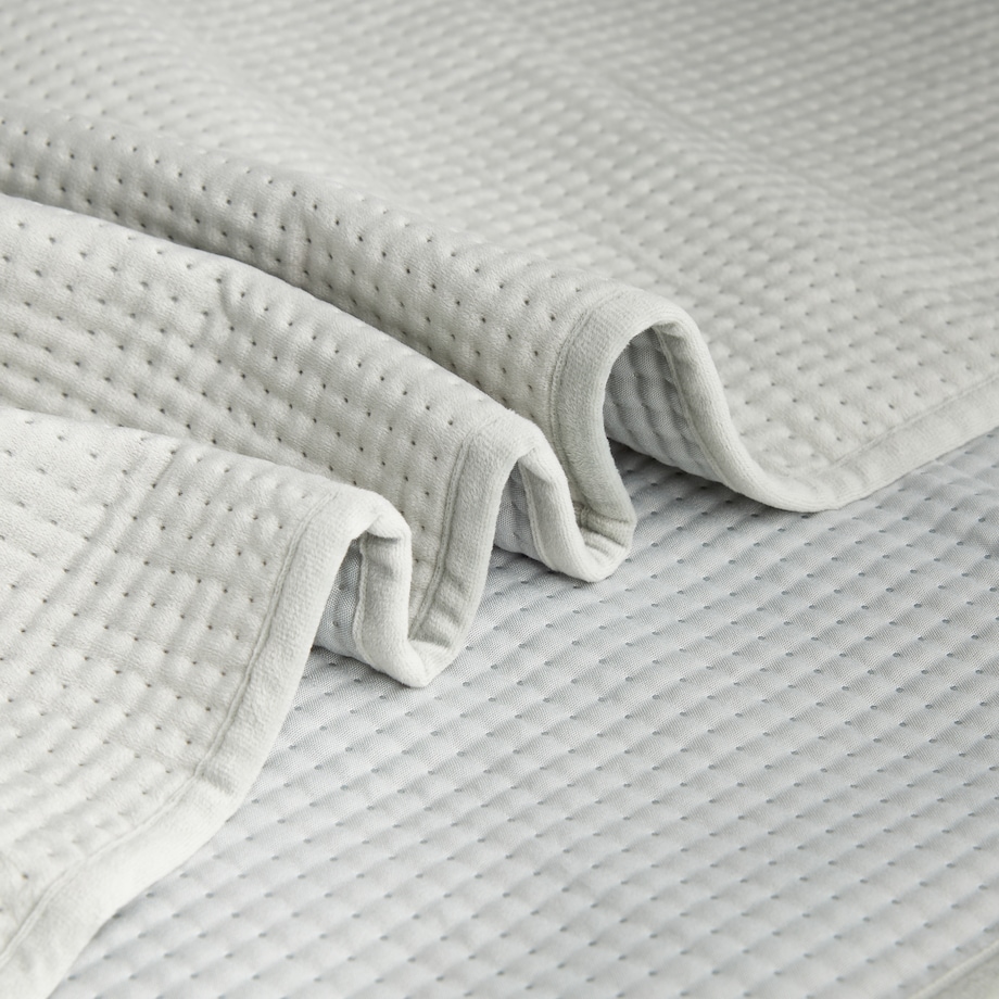 Narzuta Welwetowa w Wytłaczane Drobne Kropki Pontoso 200x220 cm