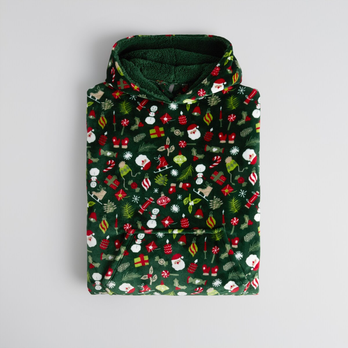 Ponczo Festio z motywem mikołaja