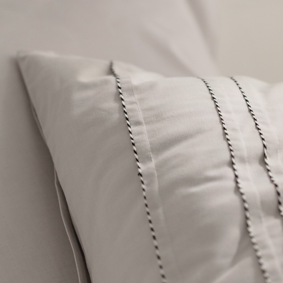 Pościel Haftowana Freias 160x200 cm