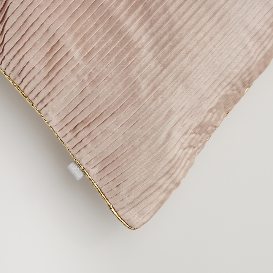 Poszewka satynowa plisowana Wendel 45x45 cm w paski