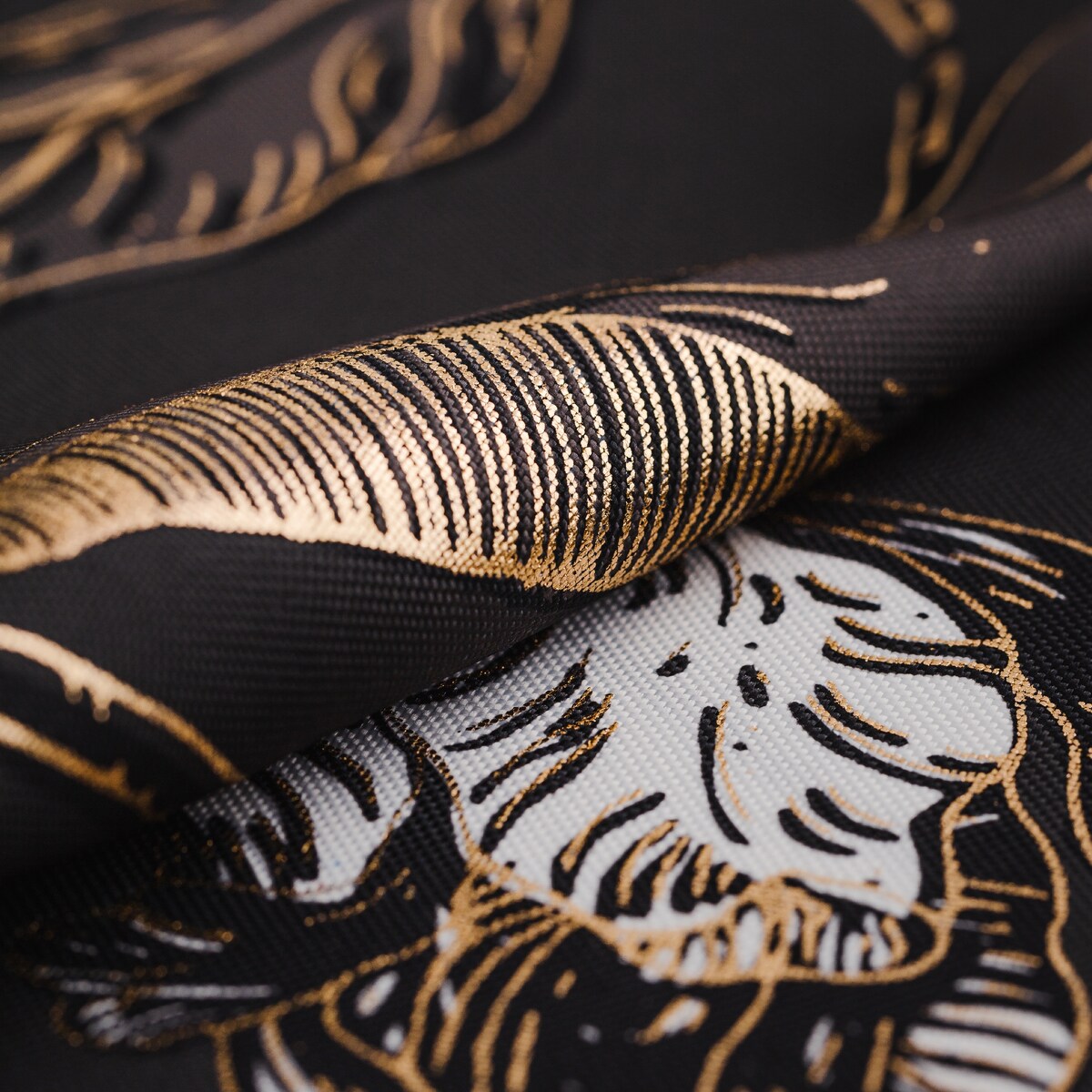 Obrus Akuso 130x180 cm