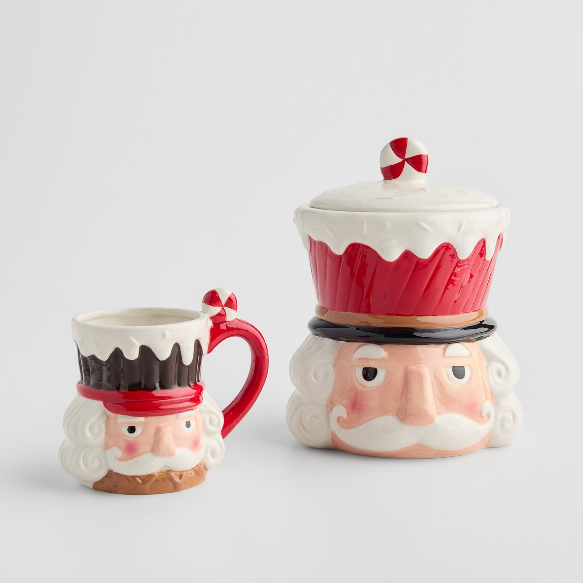 Kubek Grandcracker z motywem dziadka do orzechów