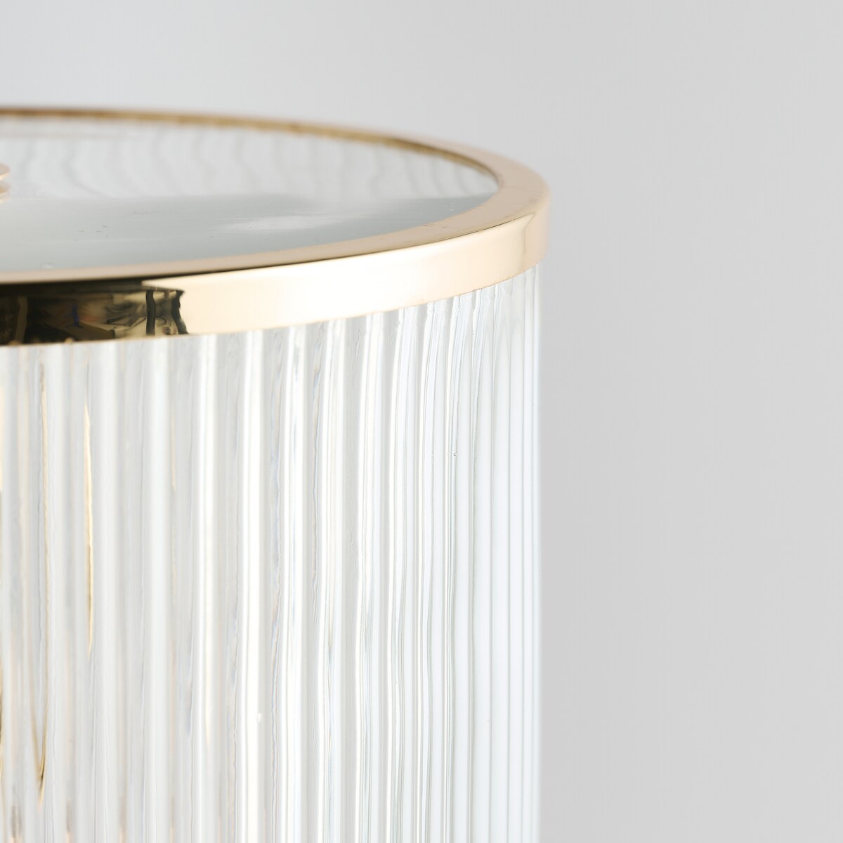 elegancka lampa stołowa ze szklanym kloszem majlis