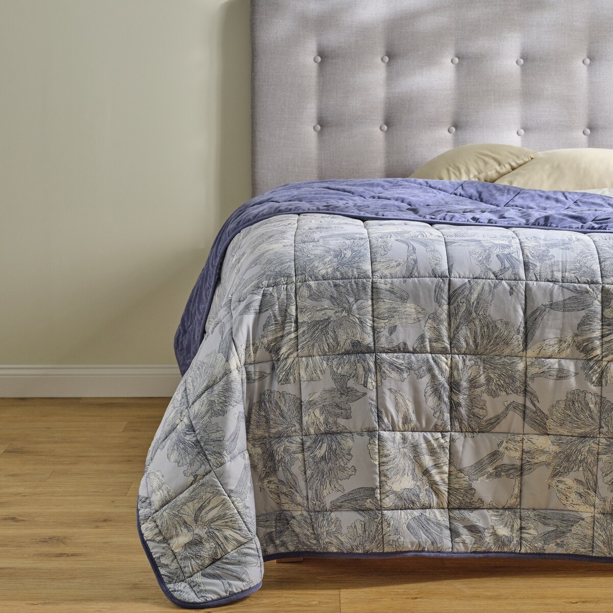 Narzuta Flowa 200x220 cm z motywem kwiatowym