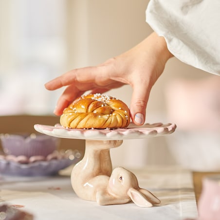 Patera Na Nóżce Pastelbunni z motywem kwiatowym i królika