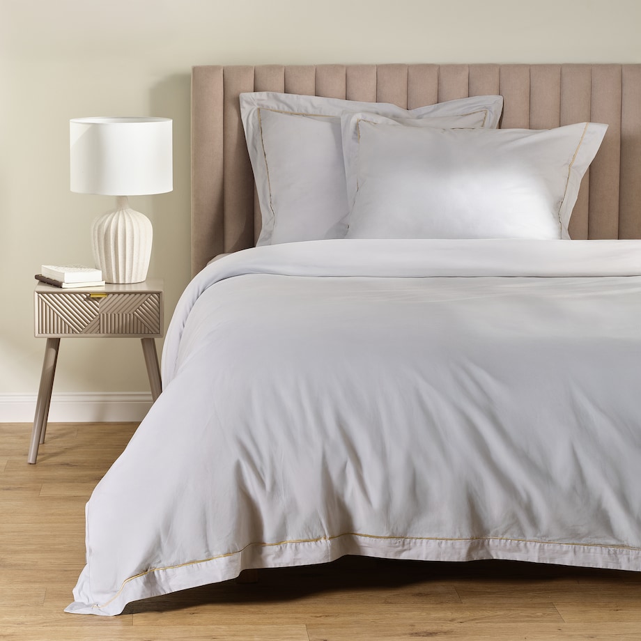 Jednokolorowa pościel z perkalu z lamówką Perlamo 160x200 cm