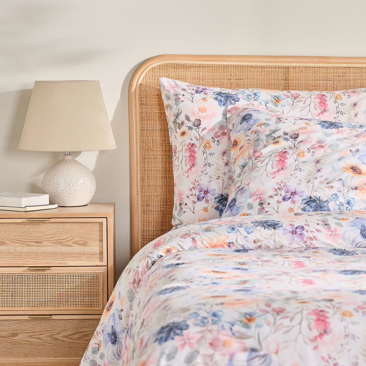 Pościel Z Mikrofibry Cossana 200x220 cm z motywem kwiatowym