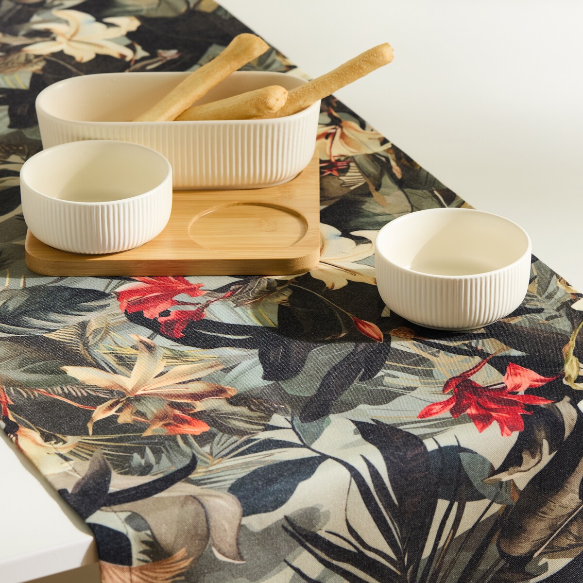 Bieżnik Drukowany Manuca 40x180 cm z motywem tropikalnym