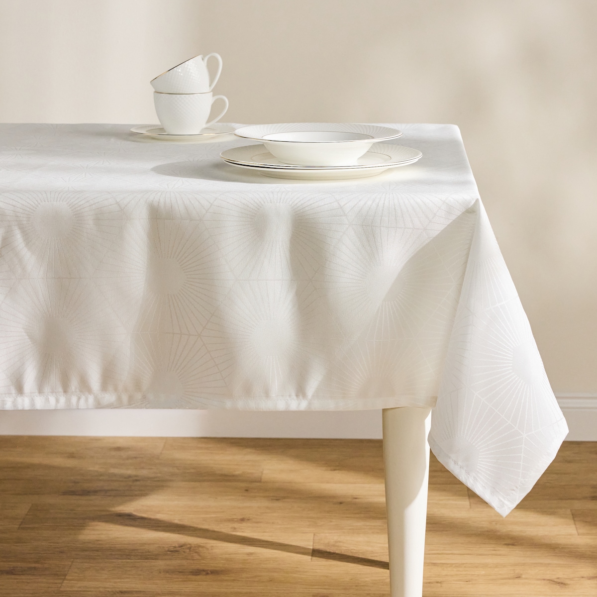 Obrus odporny na plamy Mercato 140x220 cm