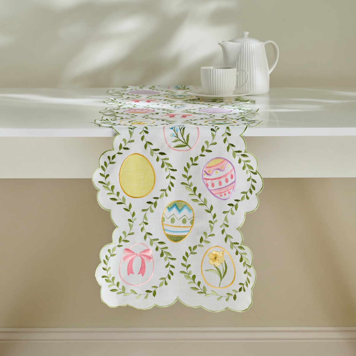 Bieżnik Haftowany Pisani 35x174 cm z motywem jajka