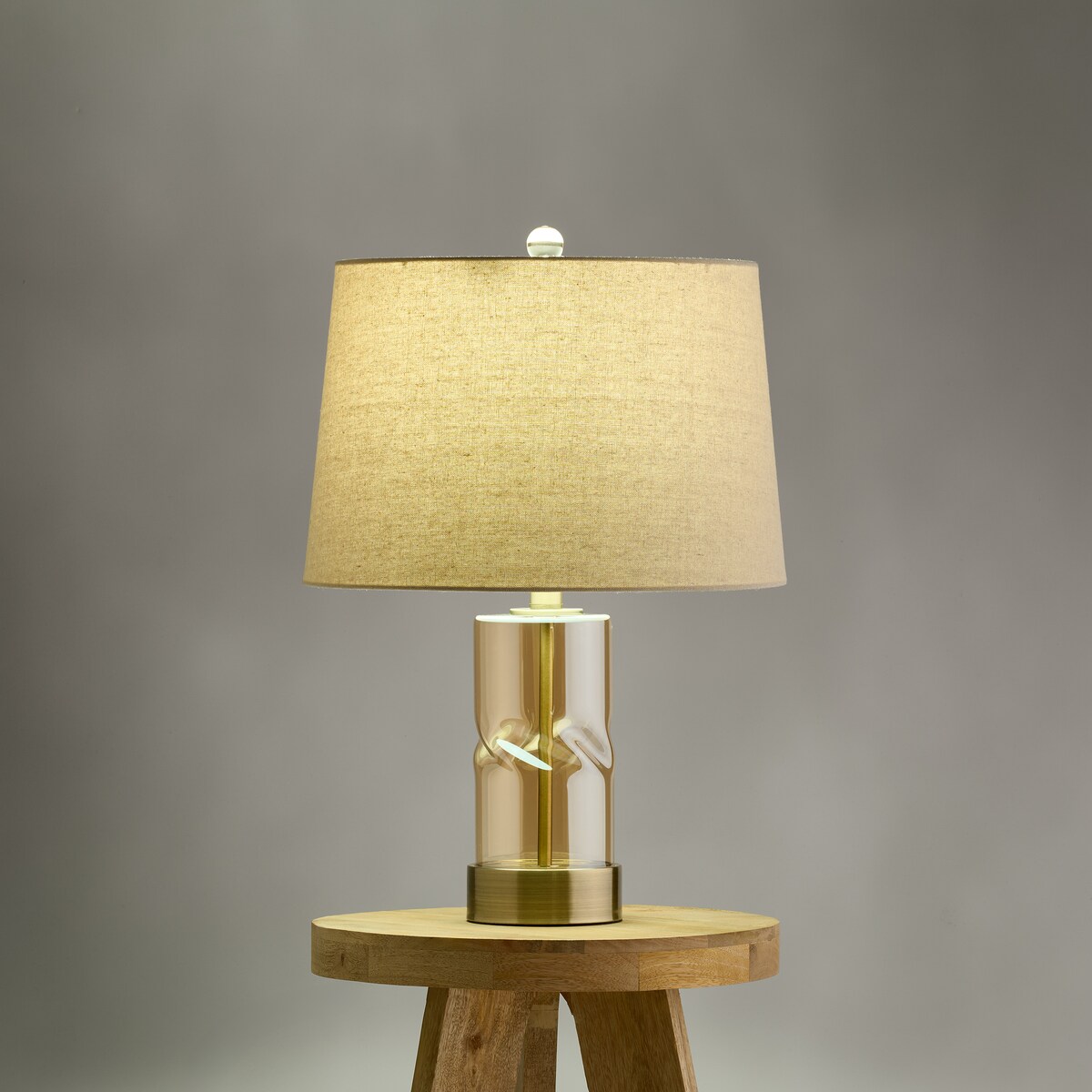 Lampa Stołowa Ze Szklaną Podstawą Paper