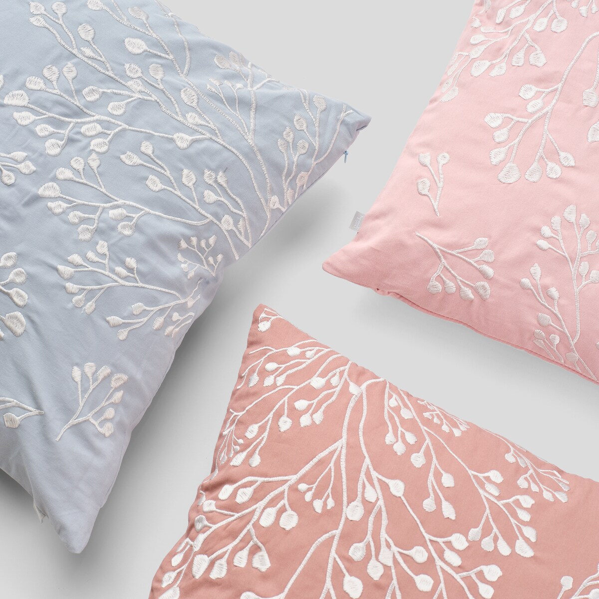 Poszewka Haftowana Meera