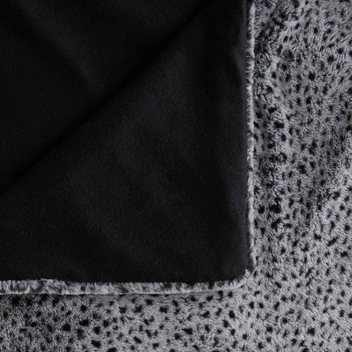 Narzuta Futrzana Lamperia