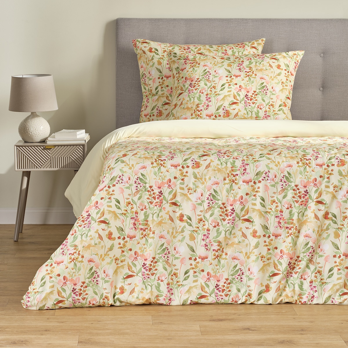 Pościel Z Mikrofibry Amandi 200x220 cm z motywem kwiatowym