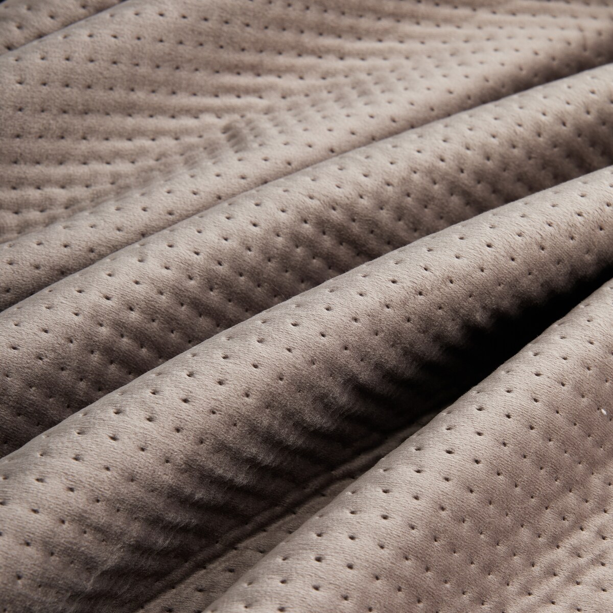 Narzuta Welwetowa w Wytłaczane Drobne Kropki Pontoso