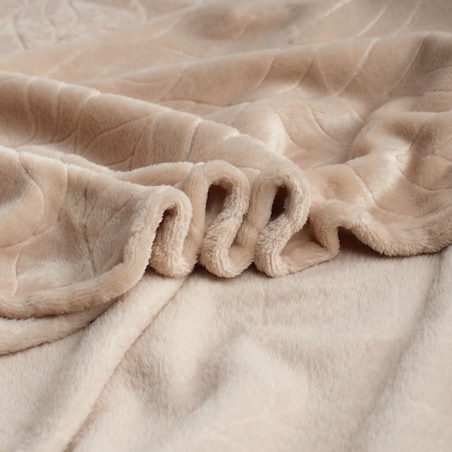 Jednokolorowy koc z wytłoczonym wzorem Violineos z motywem arabeski