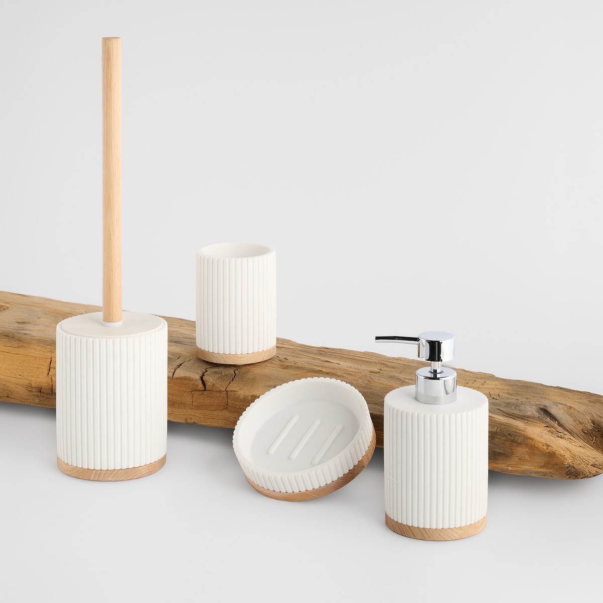 Zestaw akcesoriów łazienkowych Ciri