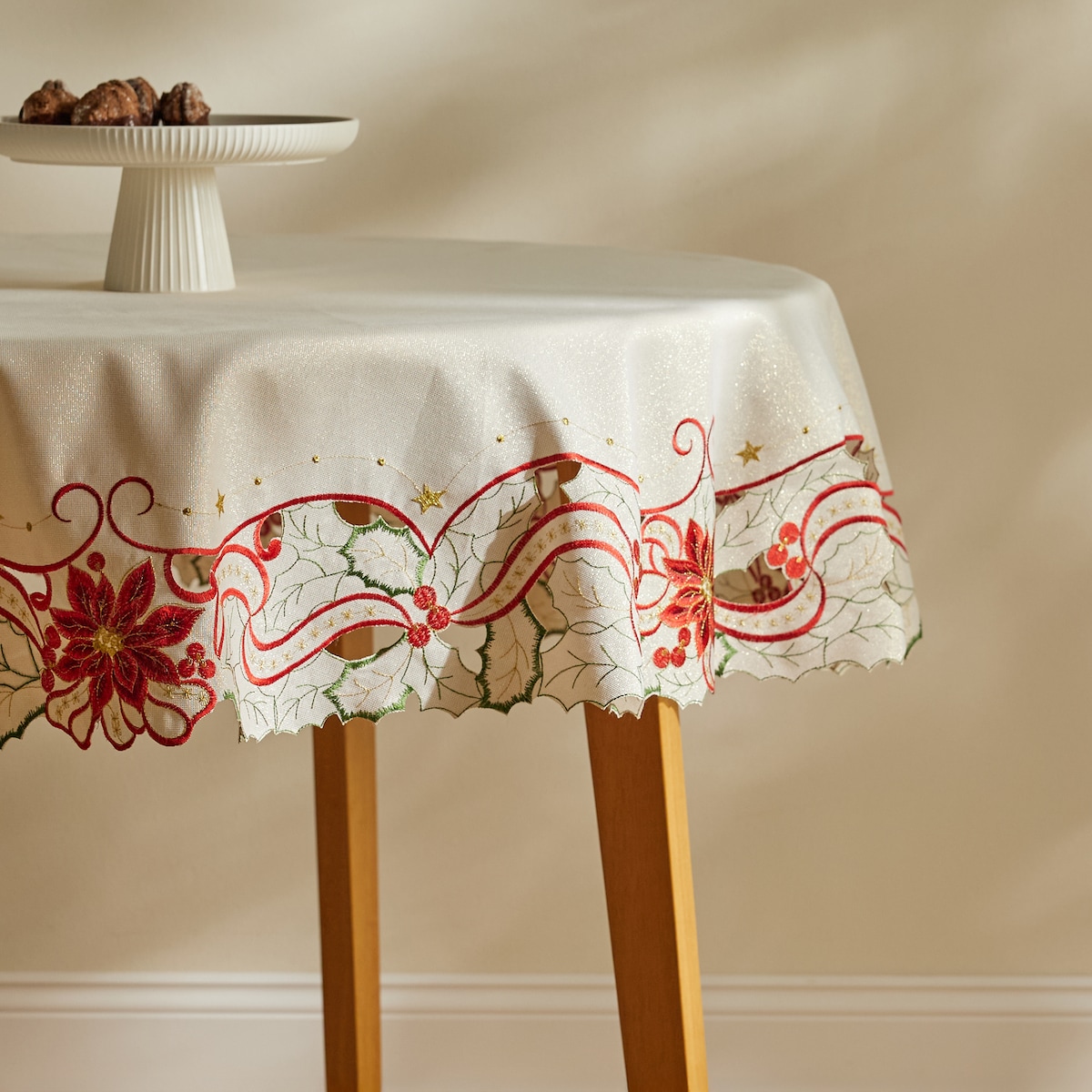 Okrągły obrus Haftowany Estrelo ø 158 cm