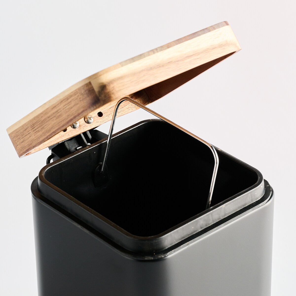 Kosz Na Śmieci Cabo