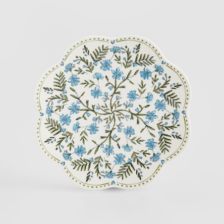 Patera Avenel z motywem roślinnym