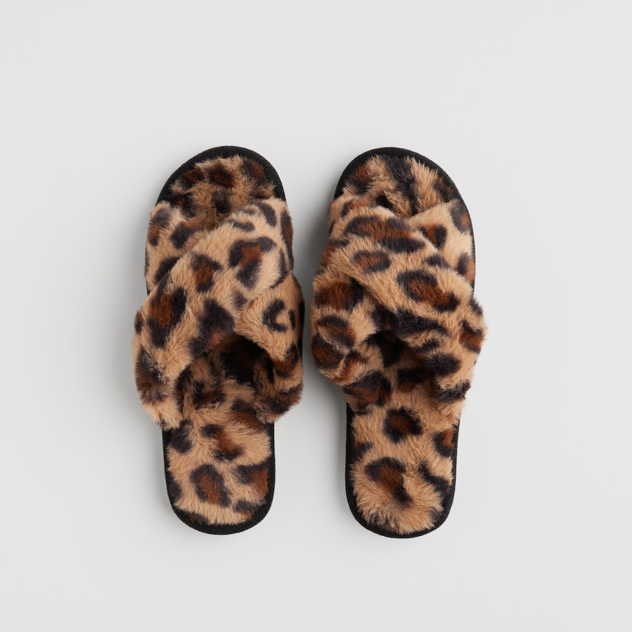 Kapcie Panther z motywem zwierzęcym