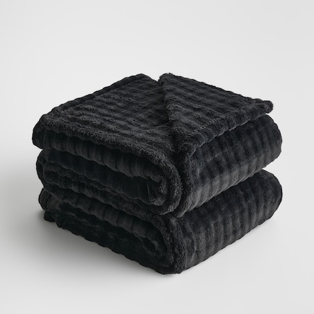 Jednokolorowy koc z wytłoczonym wzorem Operta 150x200 cm