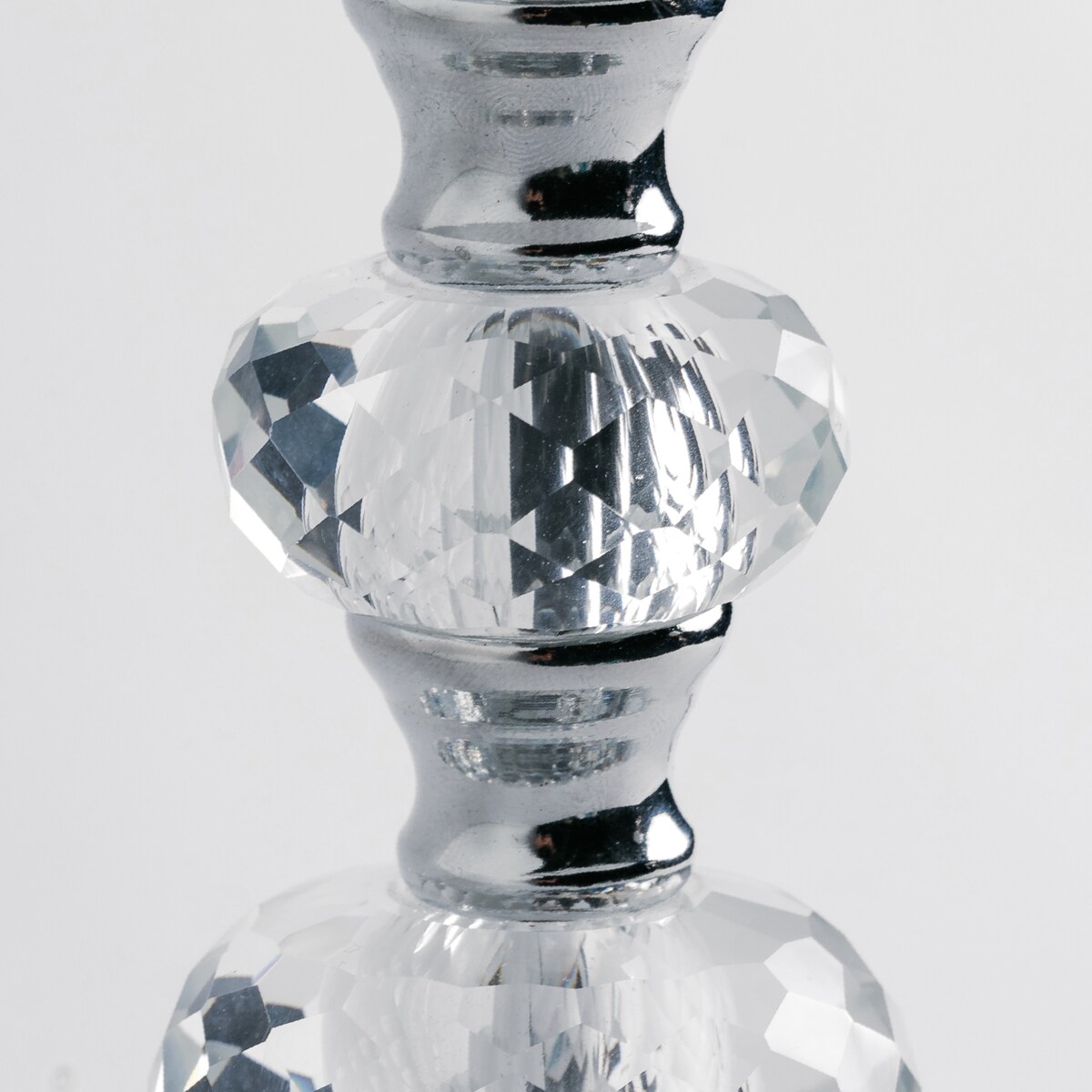 elegancka lampa stołowa z kryształowymi kulami cristel