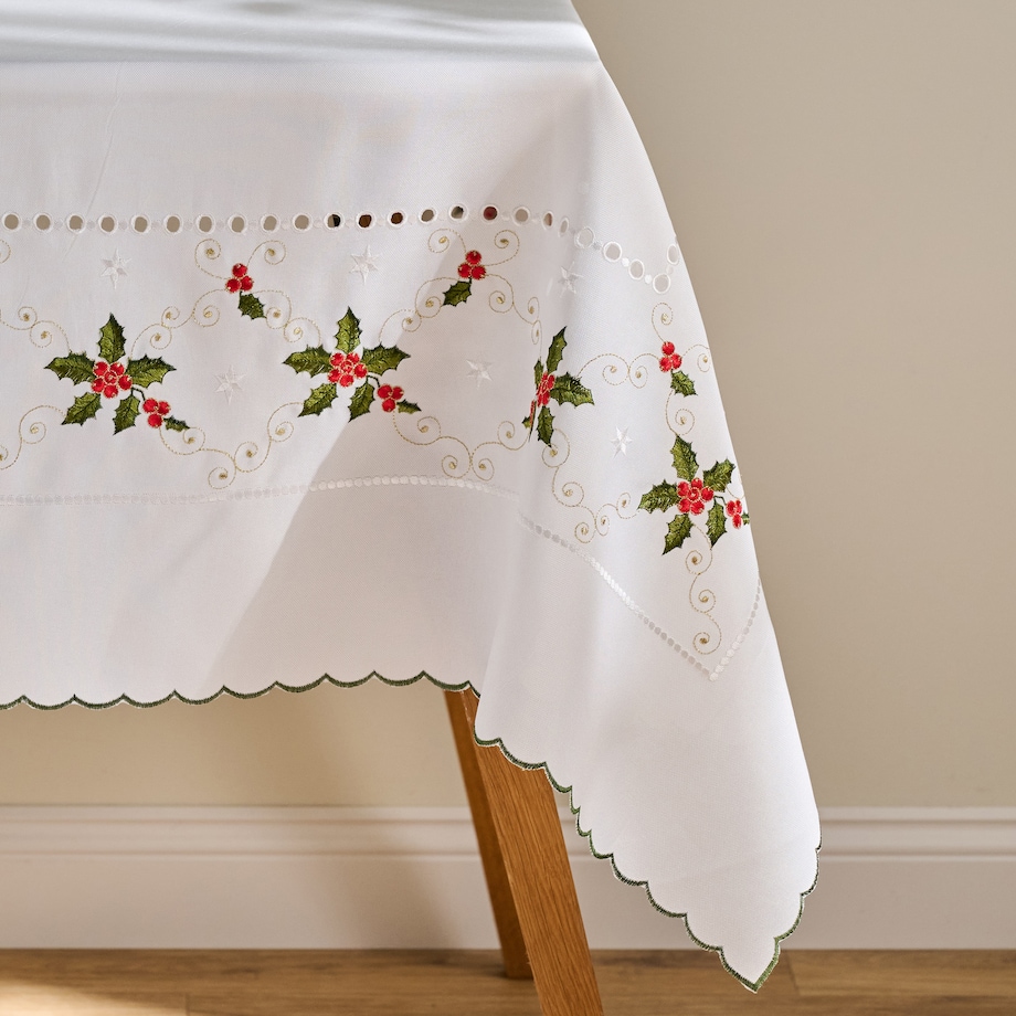 Obrus Haftowany Merrila 147x220 cm z motywem gwiazdy betlejemskiej