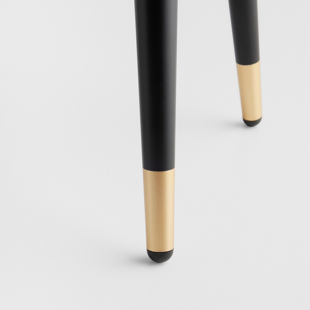 Puf ze schowkiem Atlin