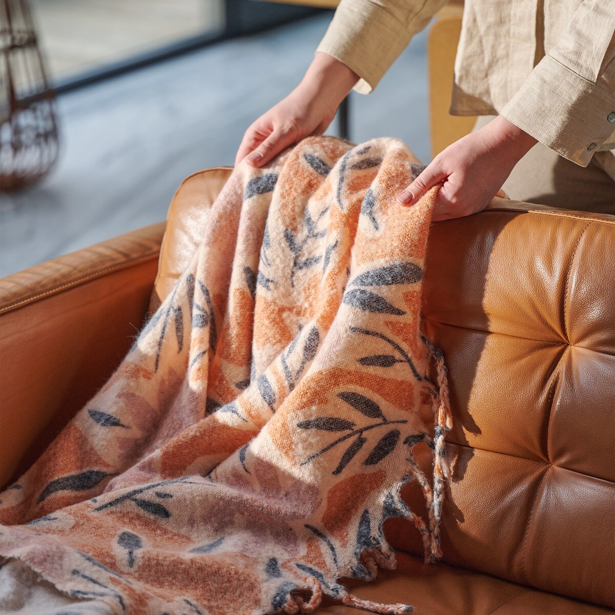 Koc Semilia 127x152 cm z motywem liściastym