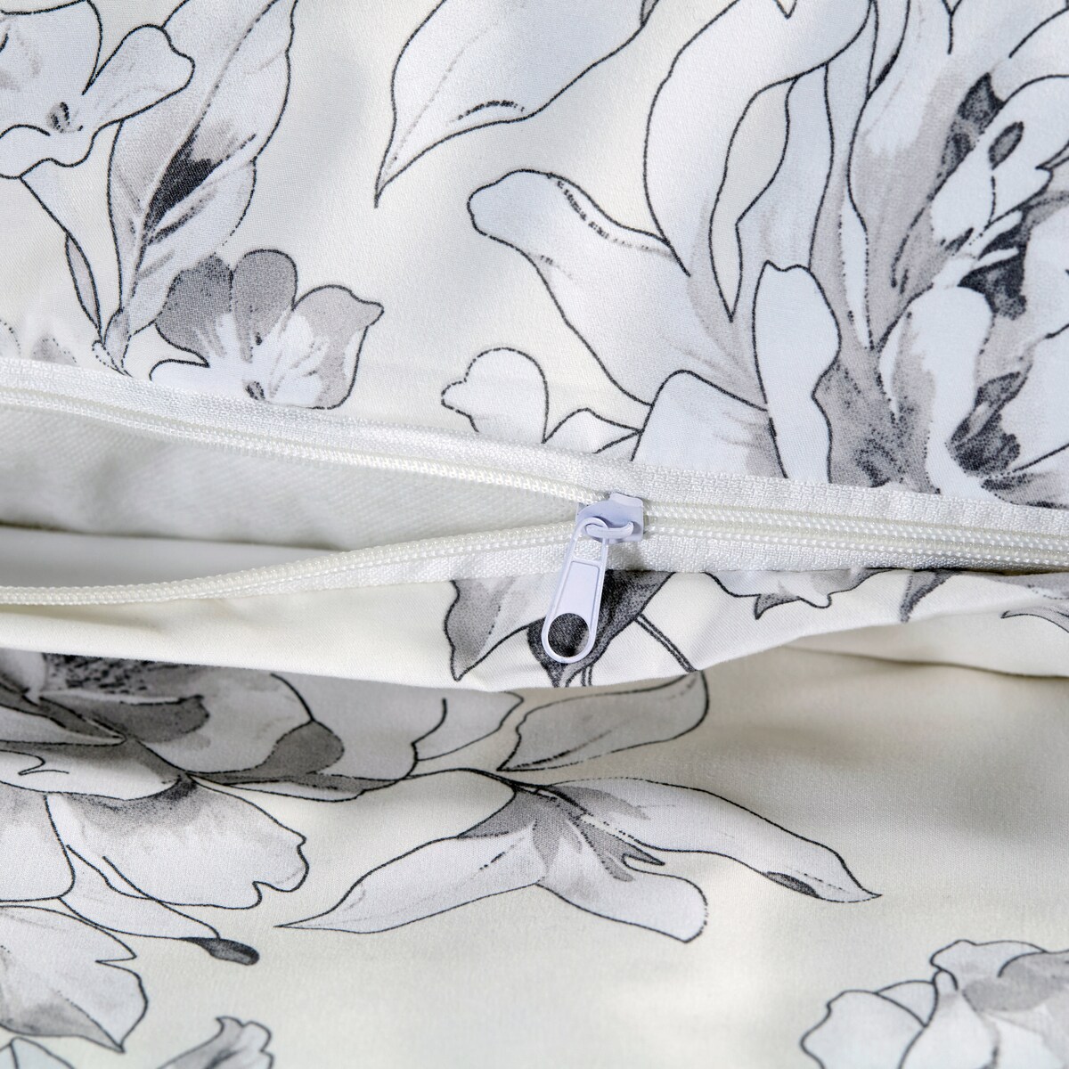 Pościel Z Mikrofibry Tuti 200x220 cm z motywem kwiatowym