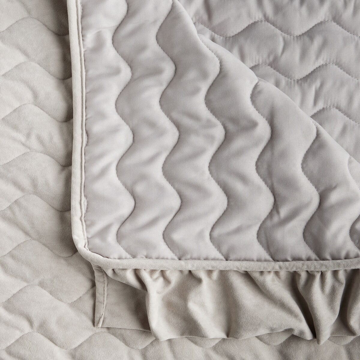 Narzuta Marita 200x220 cm z motywem geometrycznym