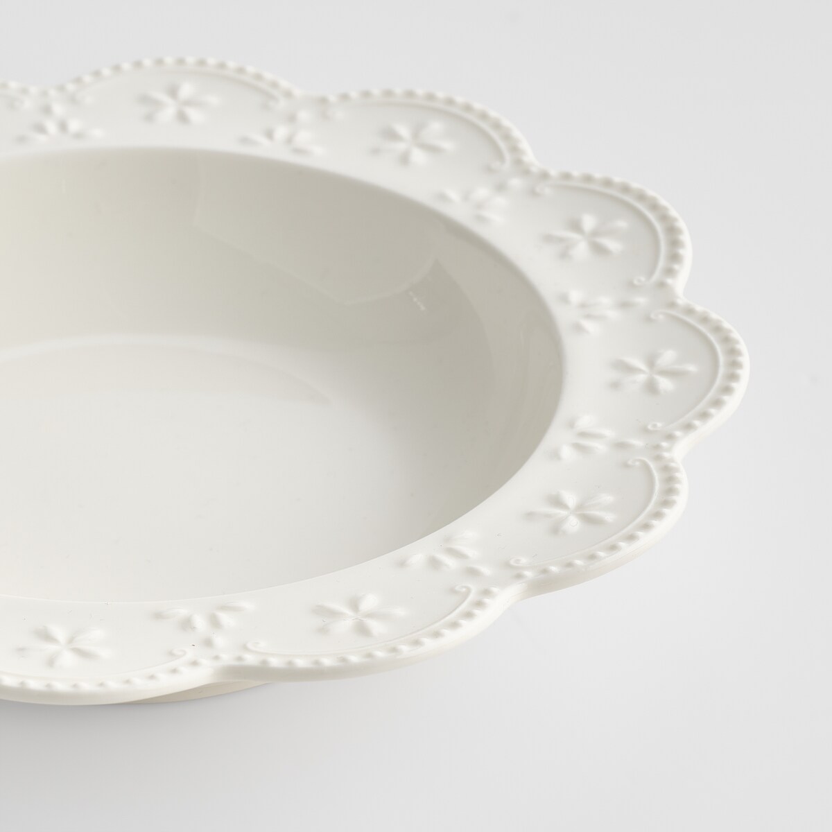 Talerz Głęboki Lace z motywem kwiatowym