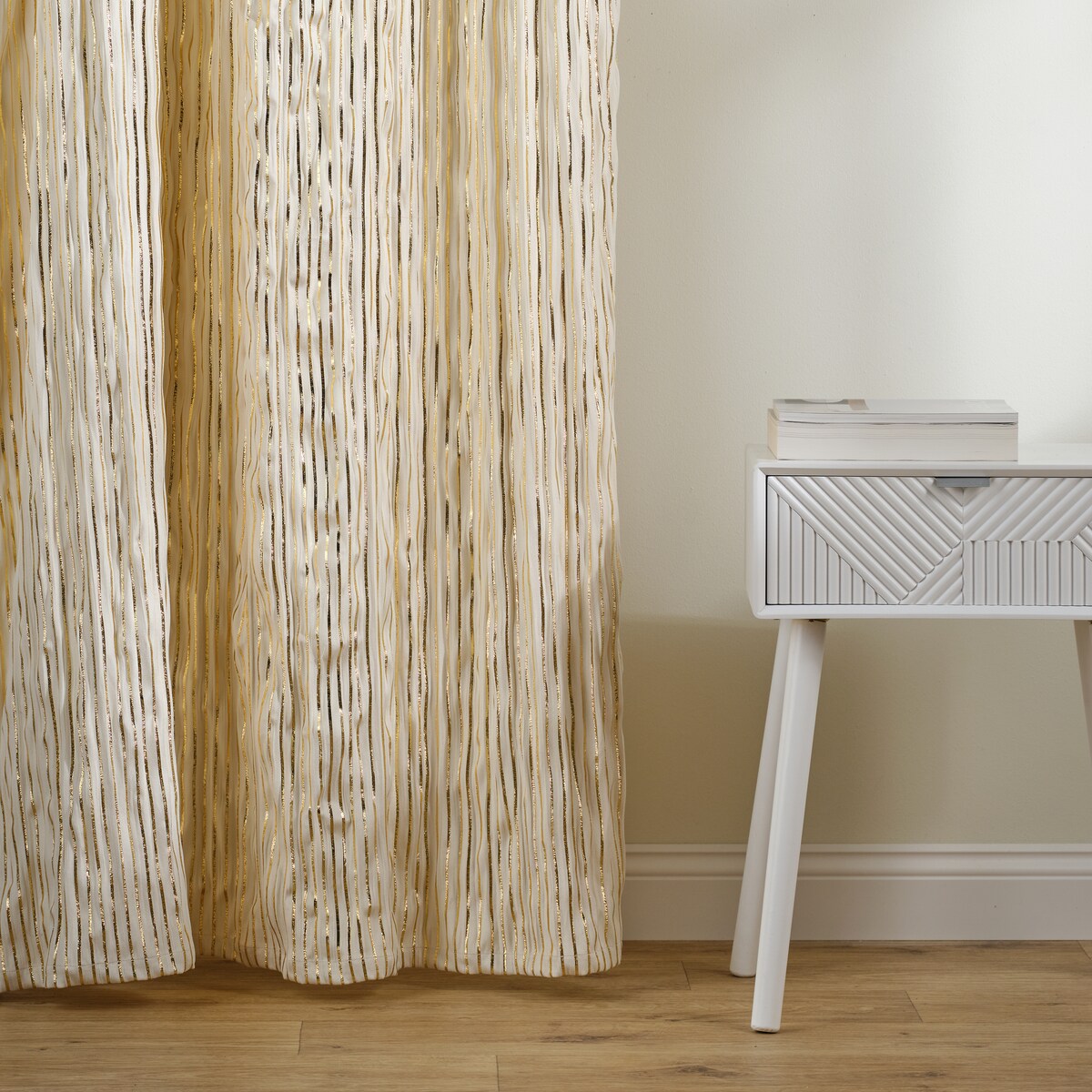 Zasłona Welwetowa Calama 140x250 cm w paski